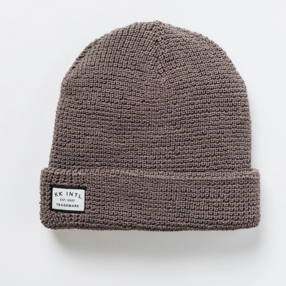 2 brand new beanies ⛄️